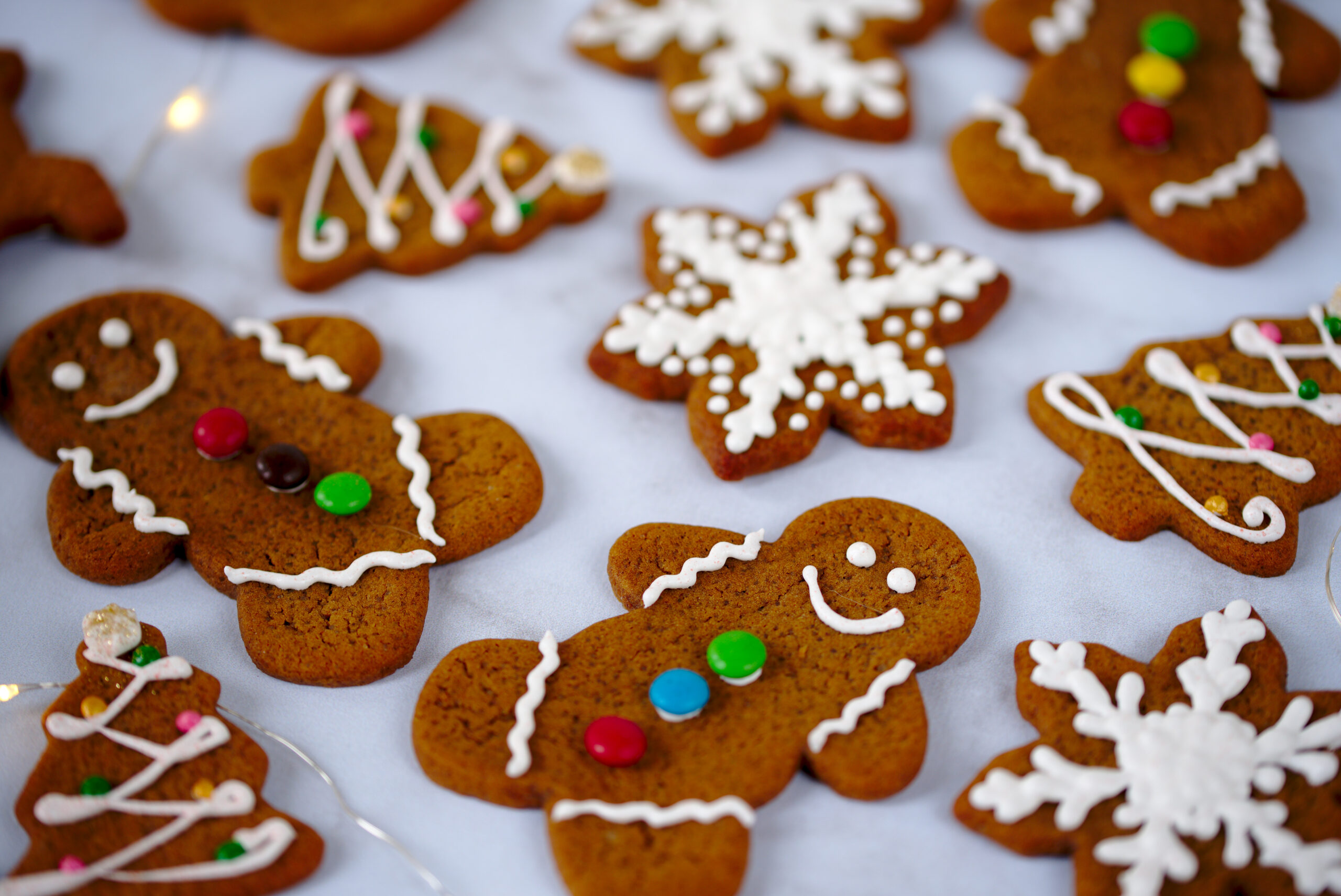 Holiday Gingerbread Cookie Cake Recipe 