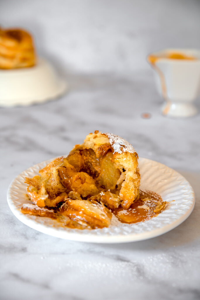 picture of puff pastry baked apples